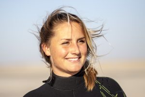 Annelous Lammerts babe kitesurf chick pkra-1
